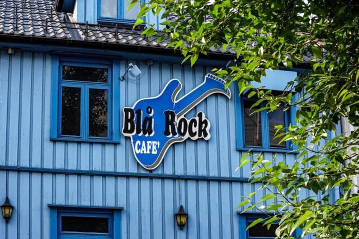 Bl&aring;rock i Strandgata Tromsø