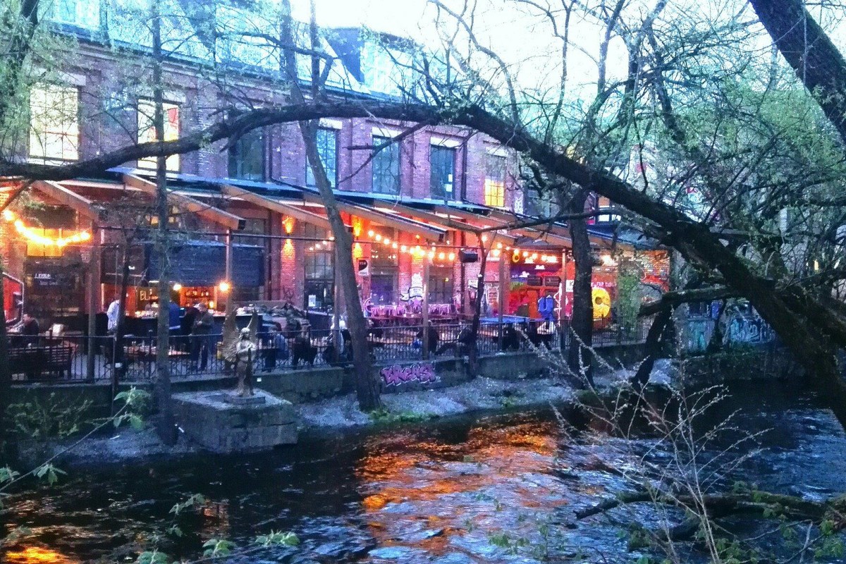 Bl&aring; musikksted p&aring; Gr&uuml;nerl&oslash;kka i Oslo