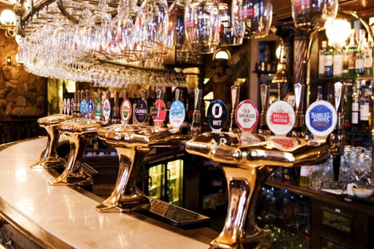 Cardinal Bar ved V&aring;gen i Stavanger