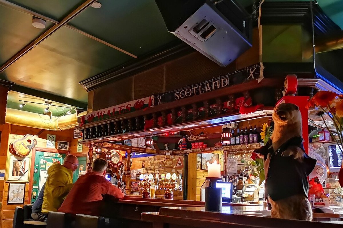 Hammer Bar i &Aring;lesund