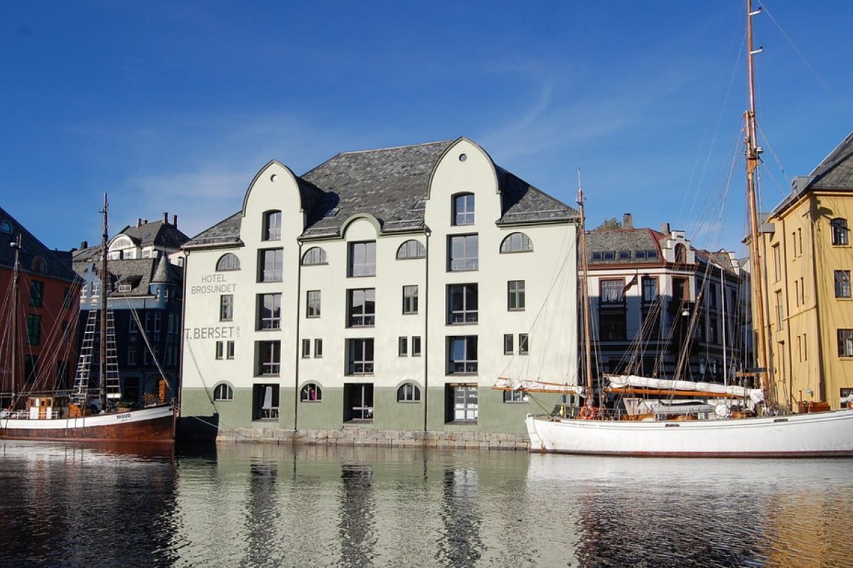 Maki i &Aring;lesund